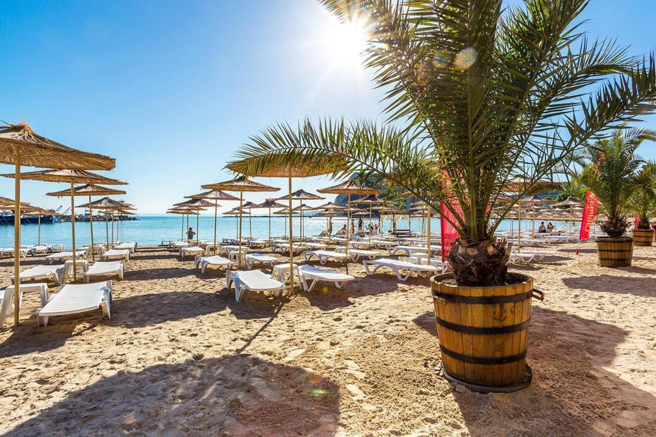Laguna Terrace Kavarna Extérieur photo